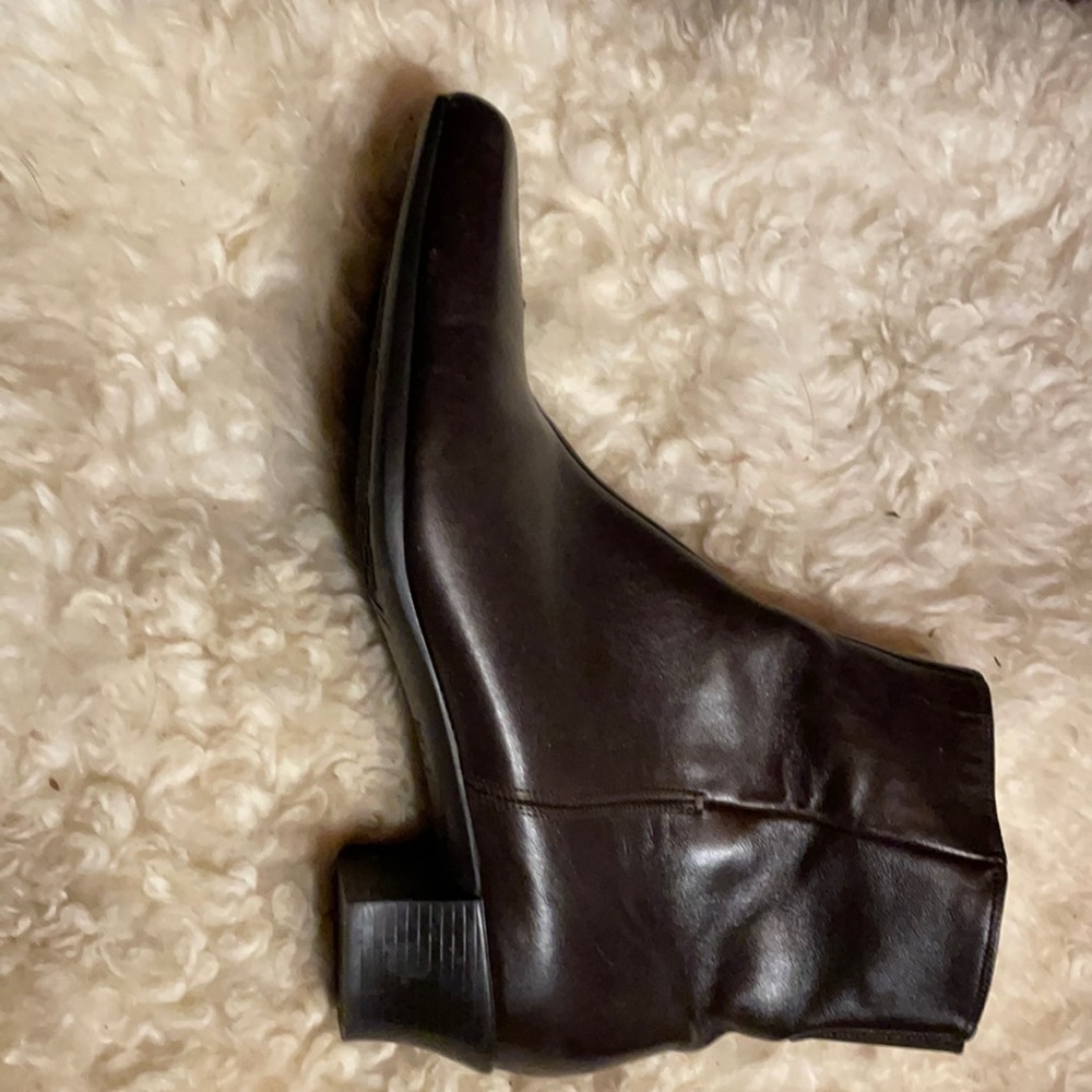 Munro booties